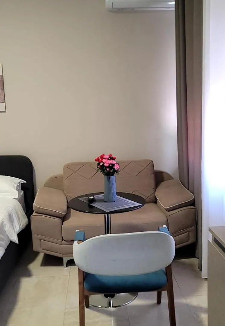 Apartment Bazar 4 Mini Apartament Tirana